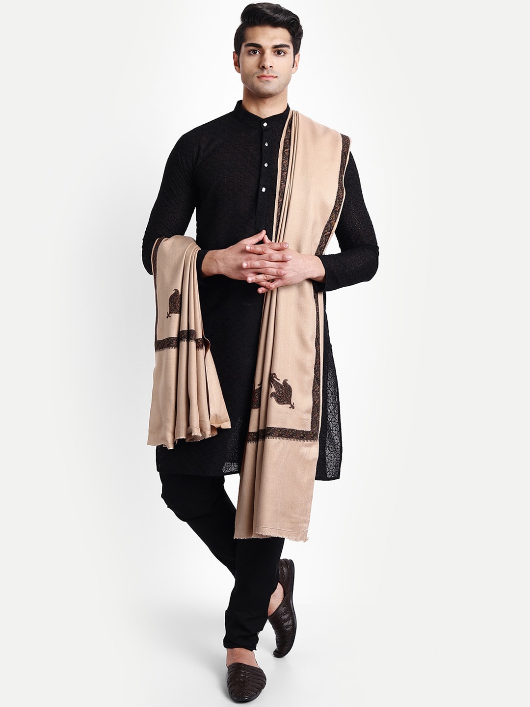 

Zamour Men Beige & Brown Embroidered Shawl