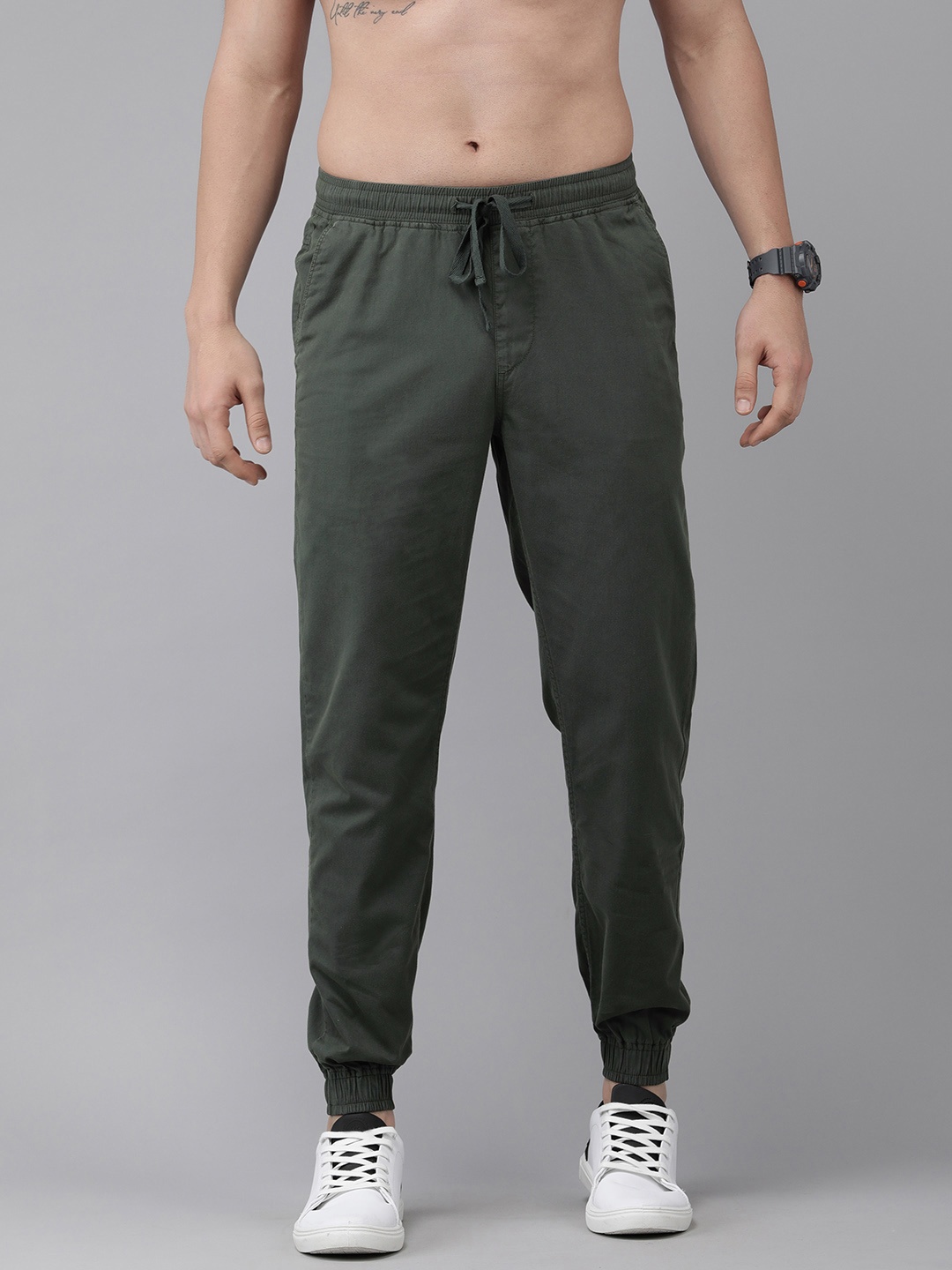 

Roadster Men Slim Fit Joggers, Grey