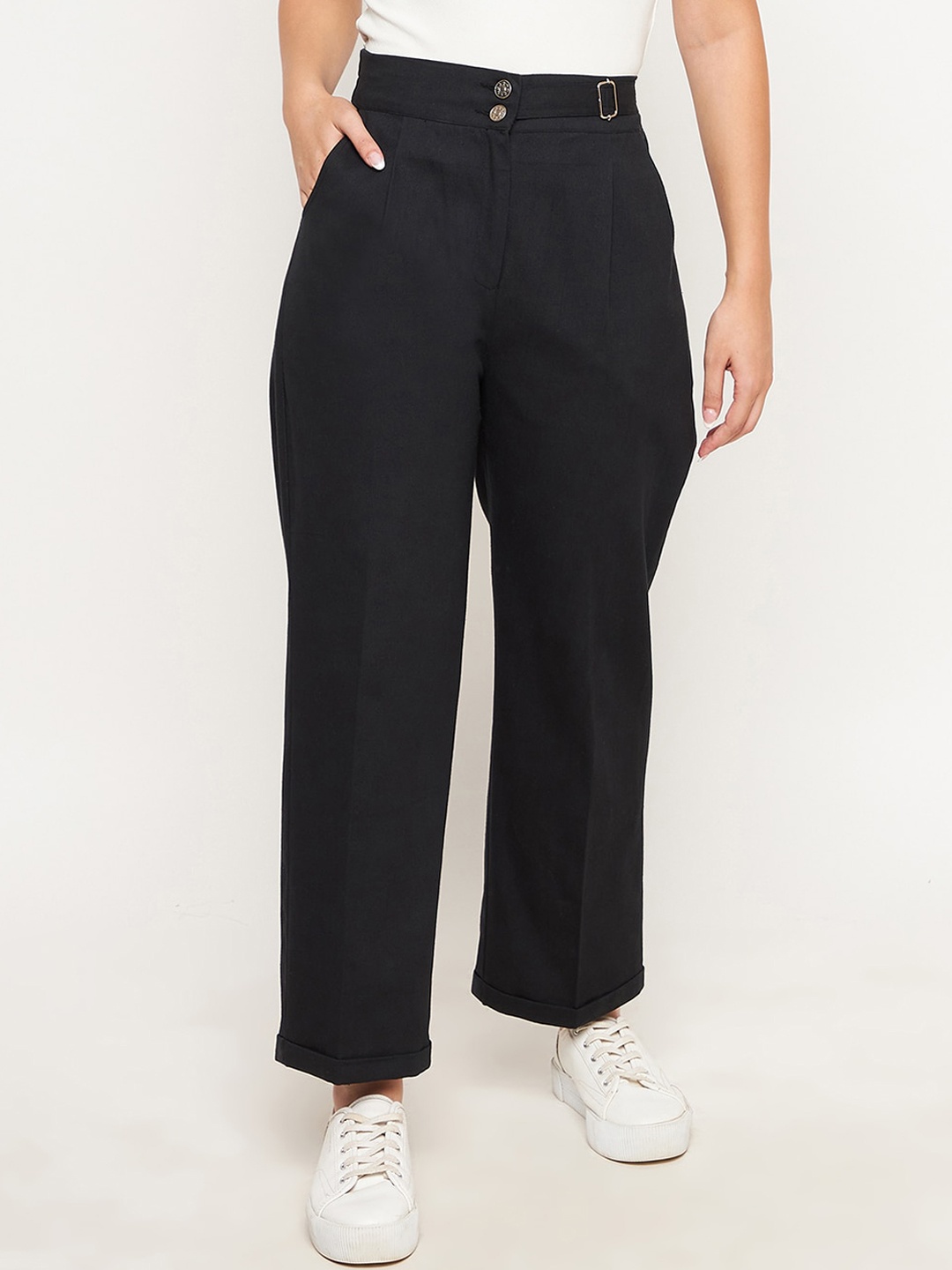 

WineRed Women Black Solid Easy Wash Trousers with buckle