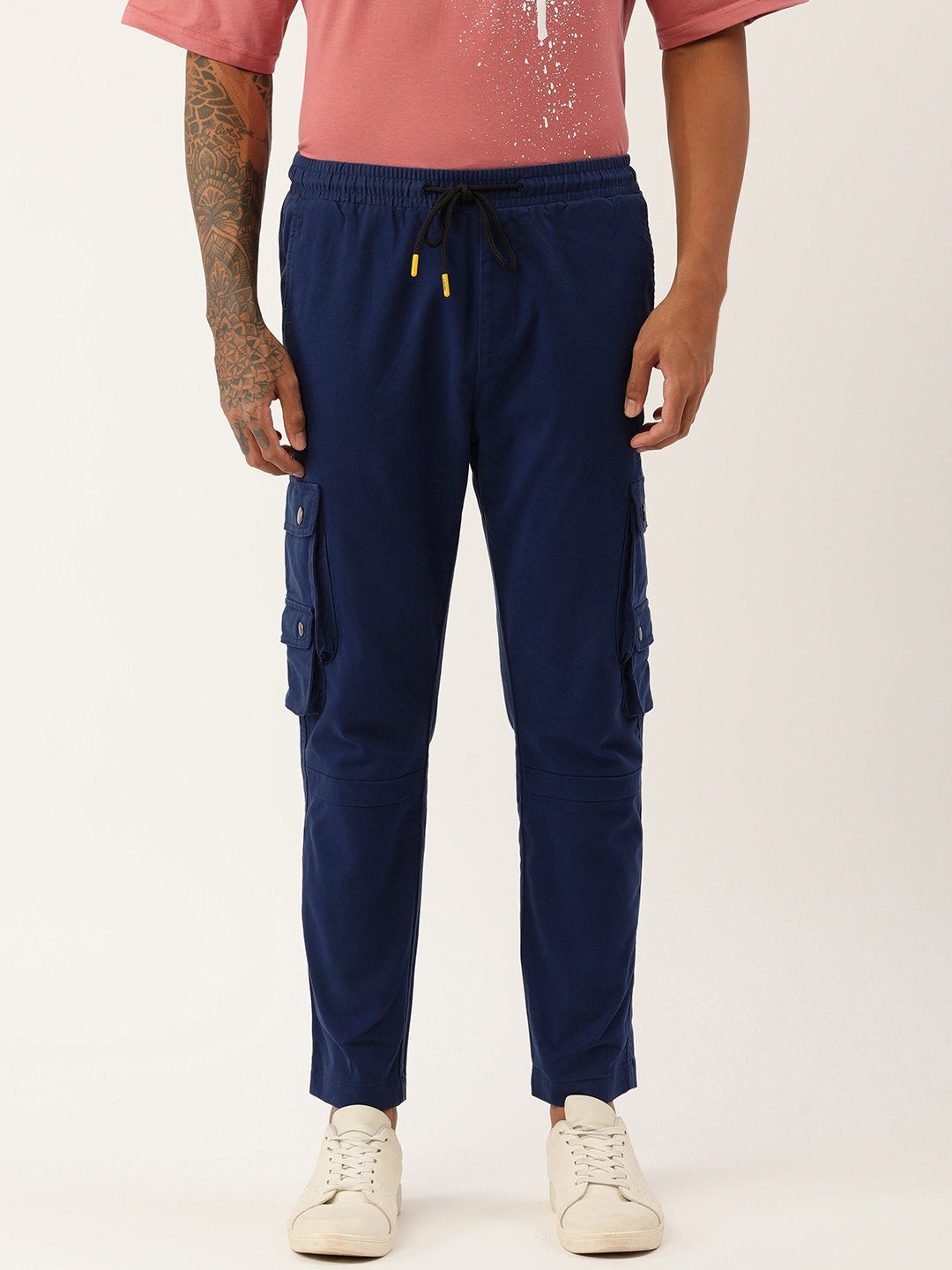 

FOREVER 21 Men Navy Blue Solid Mid-Rise Cargos Trousers