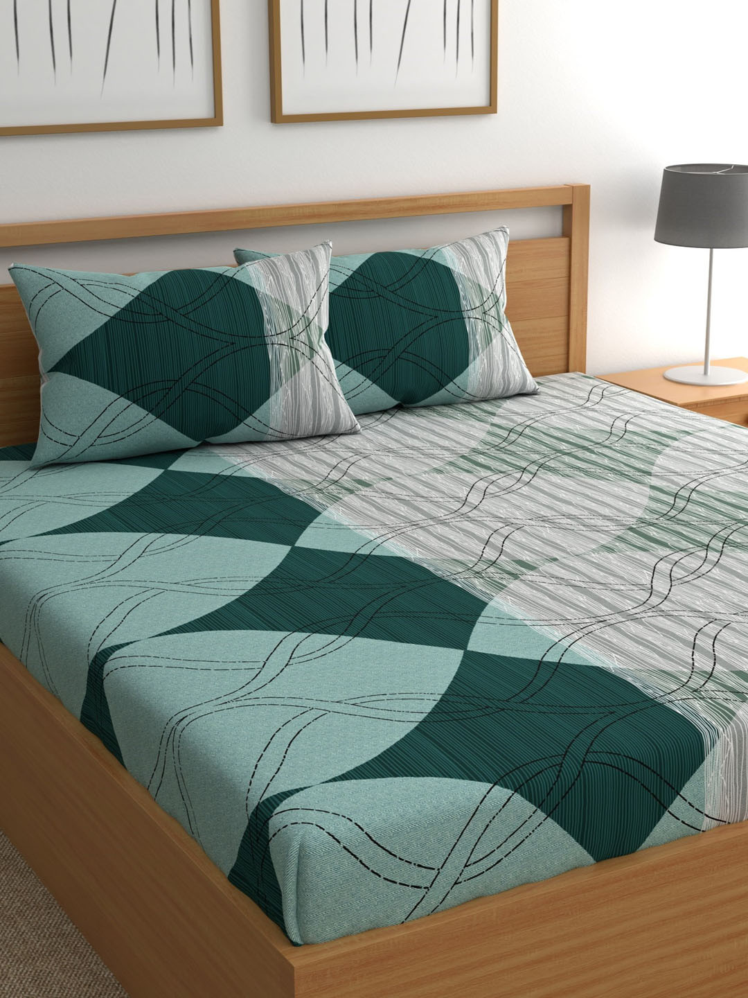 

CHHAVI INDIA Geometric 210 TC Queen Bedsheet with 2 Pillow Covers, Sea green