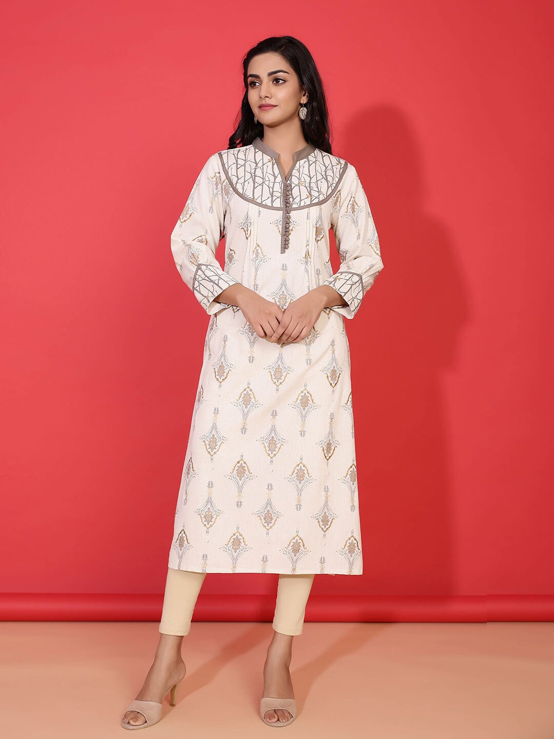 

Tistabene Women White & Beige Cotton Ethnic Motifs Printed Kurta