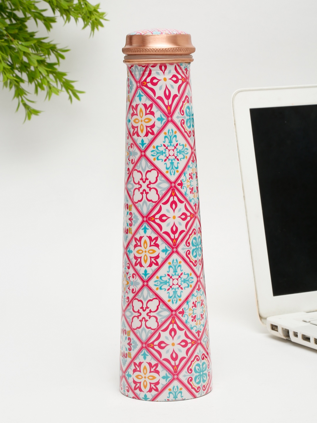 

EK BY EKTA KAPOOR Pink & White Printed Water Bottle 1 L