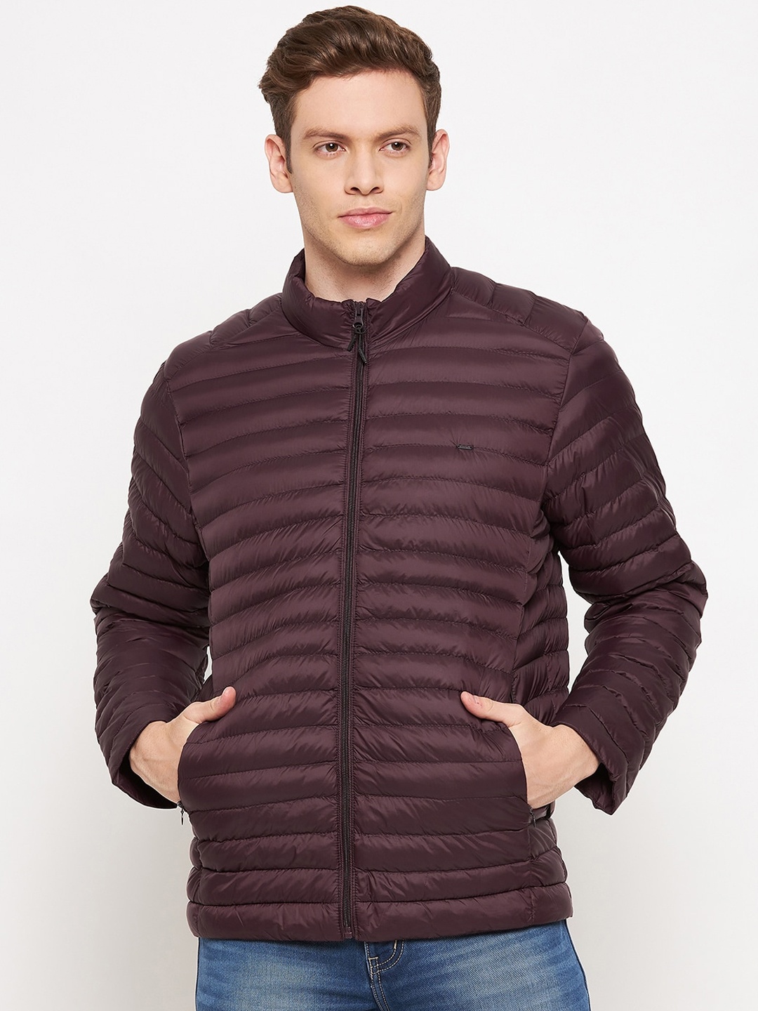 

Okane Men Burgundy Solid Lightweight Puffer Jacket