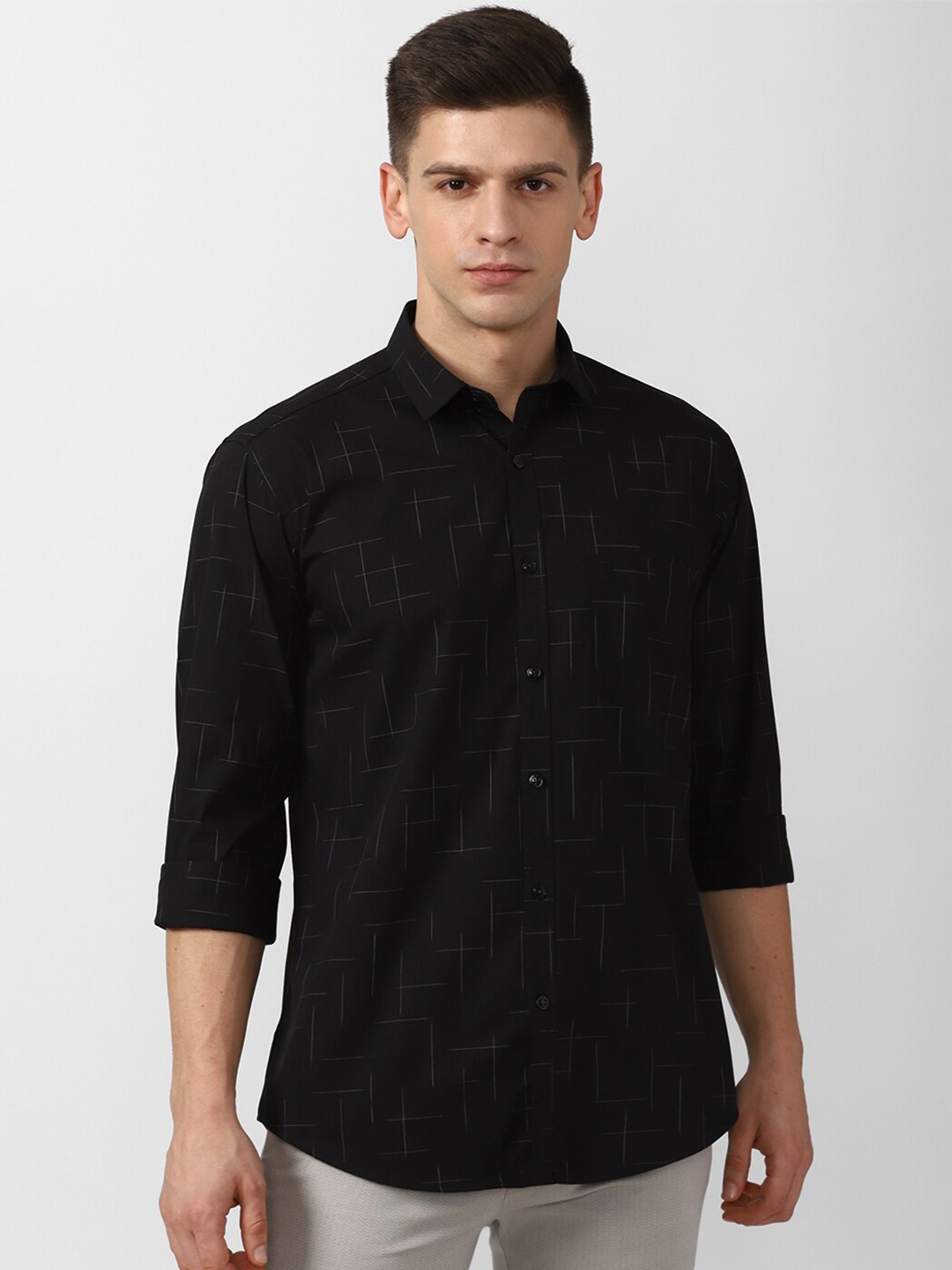 

V Dot Men Black Slim Fit Printed Casual Shirt