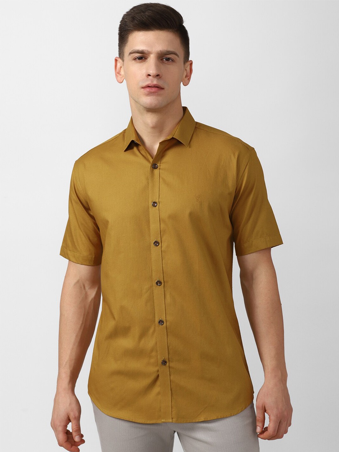 

V Dot Men Yellow Slim Fit Casual Shirt