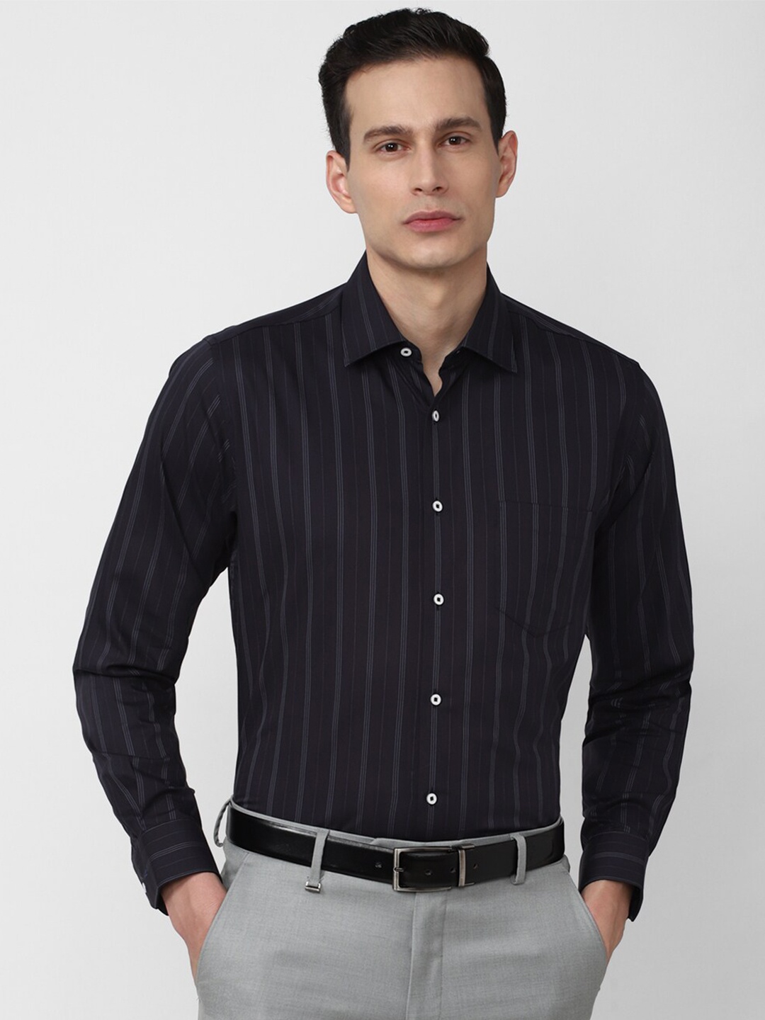 

Van Heusen Men Navy Blue Striped Cotton Formal Shirt