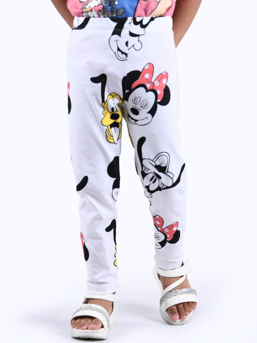 

Zalio Girls White Mickey & Friends Printed Ankle Length Pure Cotton Leggings