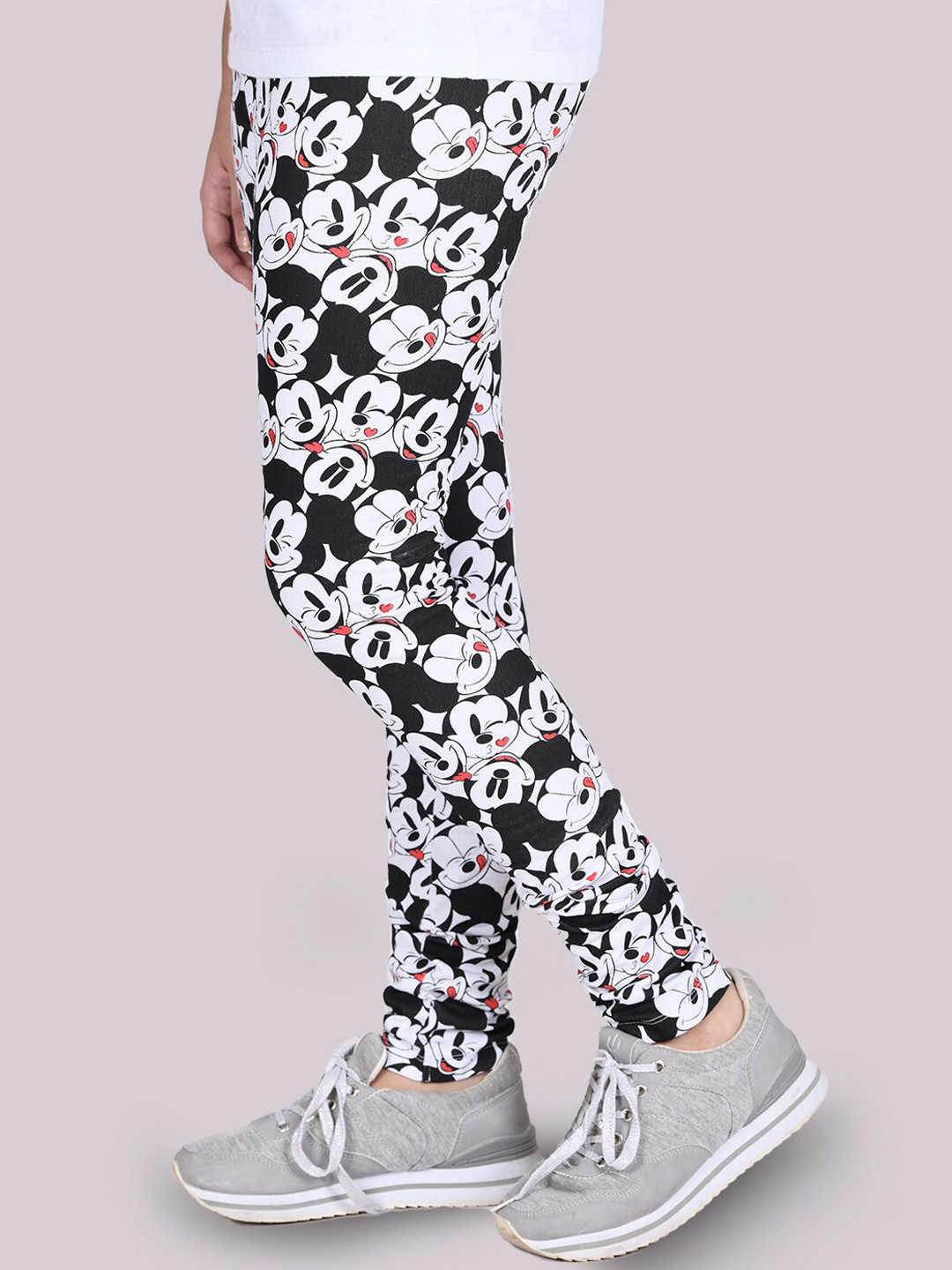 

Zalio Girls Black Minnie Mouse Printed Churidar Length Pure Cotton Tights