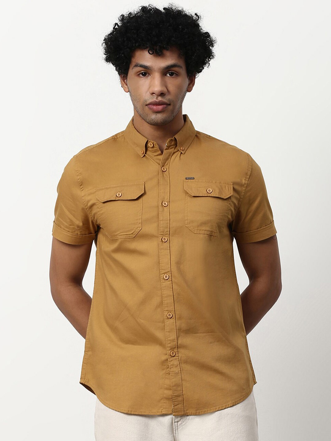 

abof Men Khaki Solid Spread Collar Regular Fit Shirt