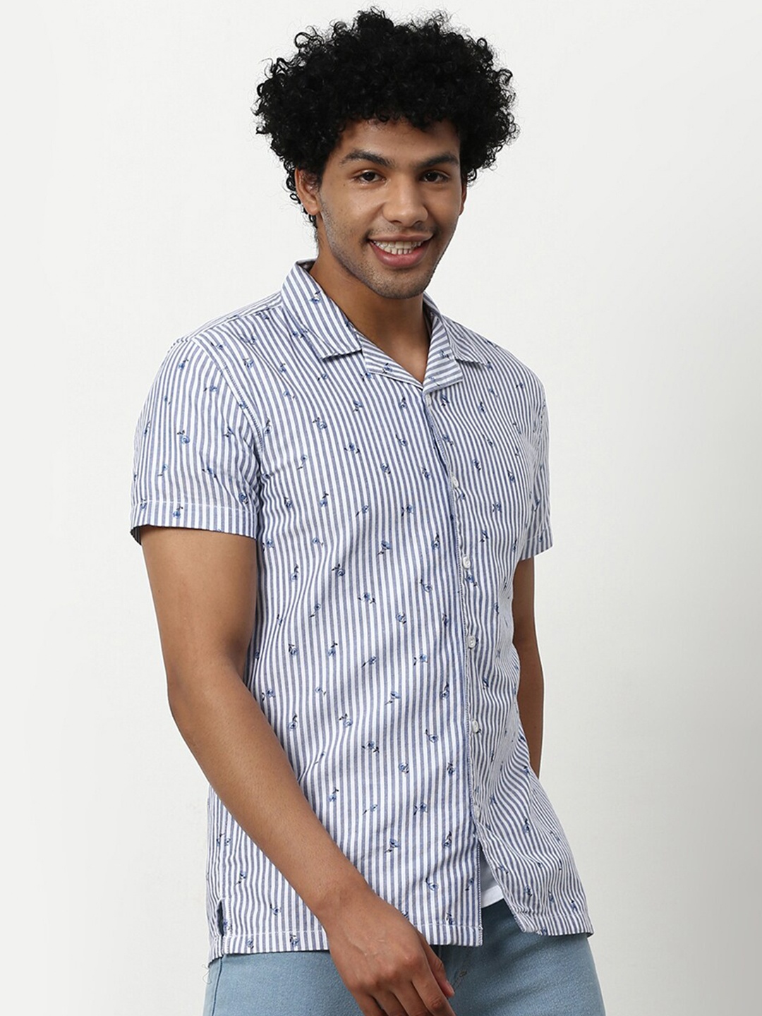 

abof Men White Striped Cotton Casual Shirt
