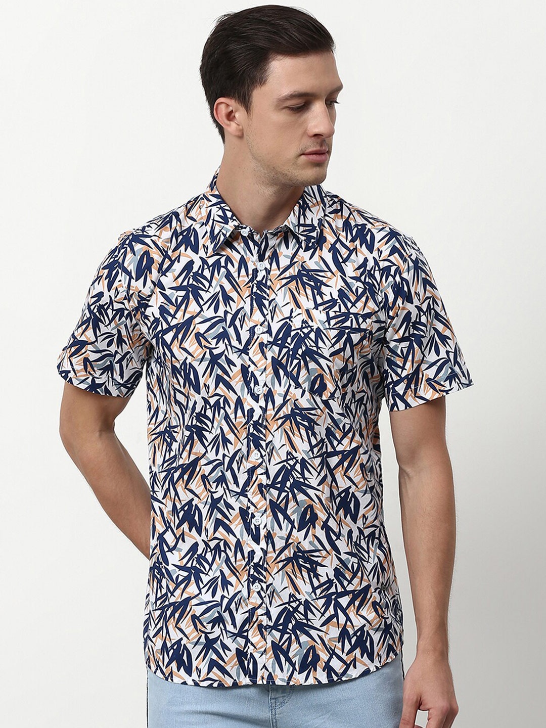 

abof Men White Floral Printed Casual Cotton Shirt
