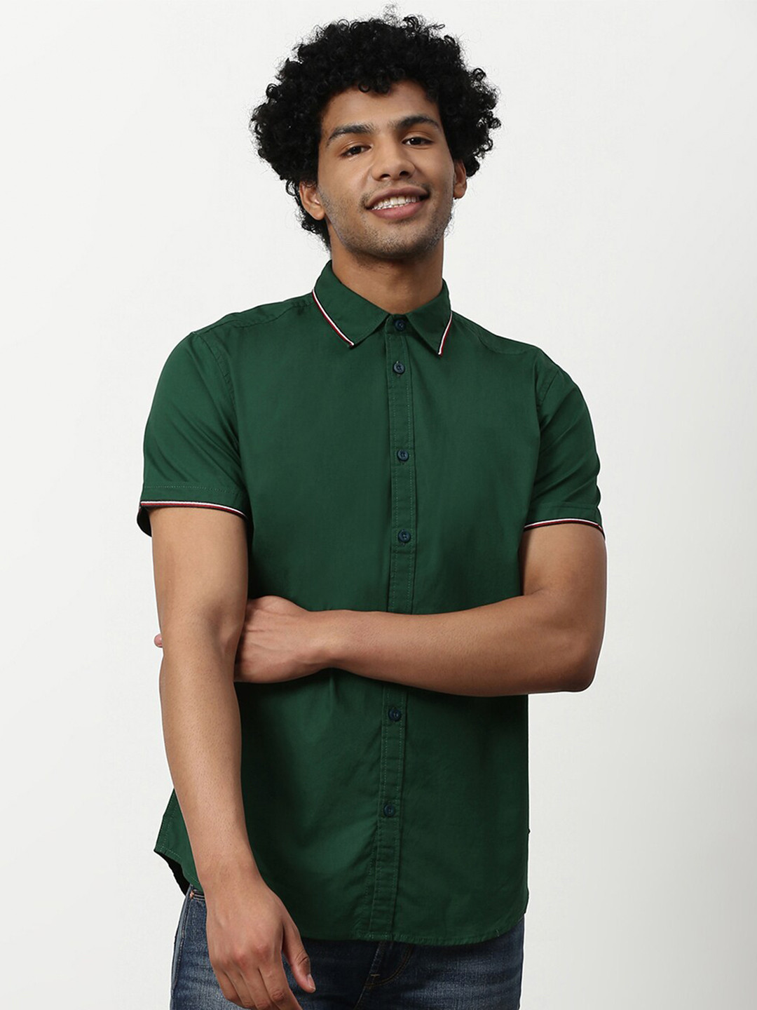 

abof Men Green Solid Cotton Casual Regular Fit Shirt