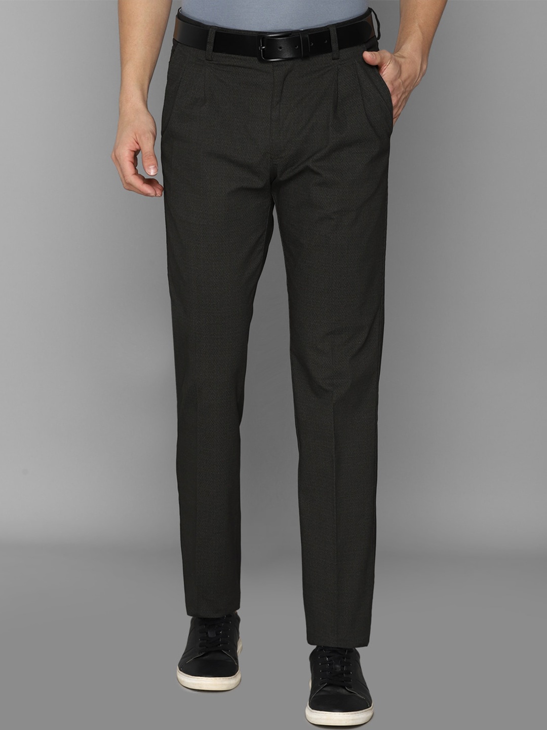 

Allen Solly Men Black Pleated Solid Trousers