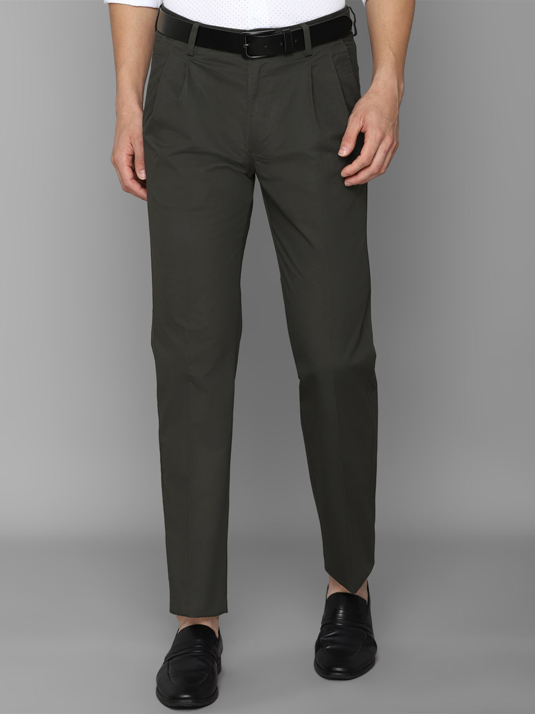 

Allen Solly Men Olive Green Pleated Cotton Trousers