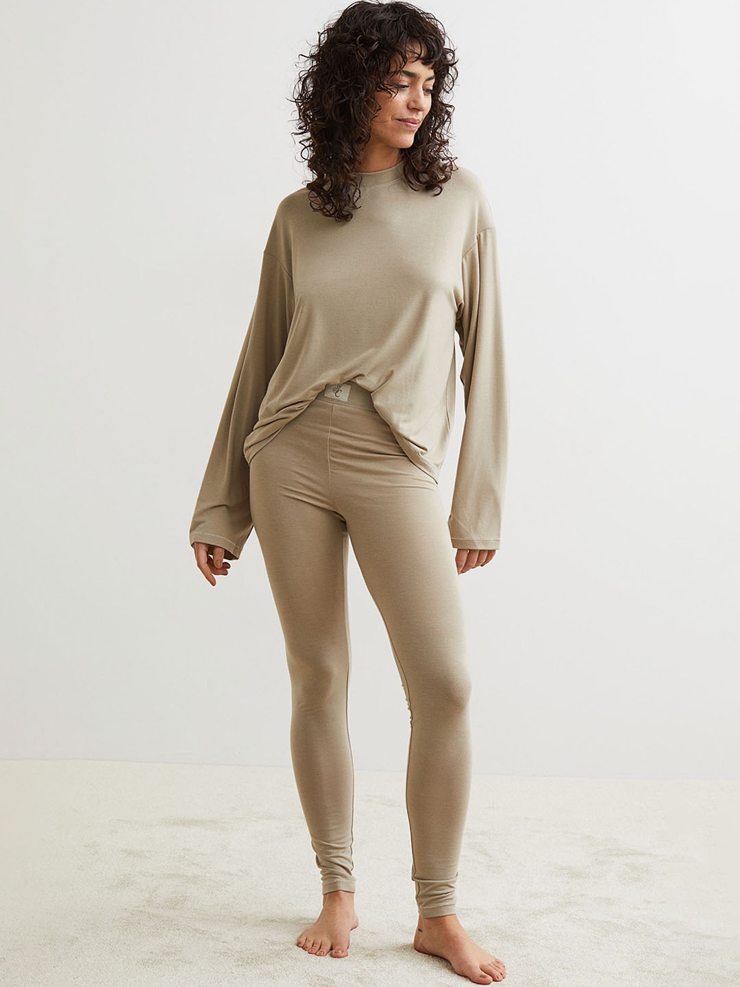 

H&M Women Beige Leggings