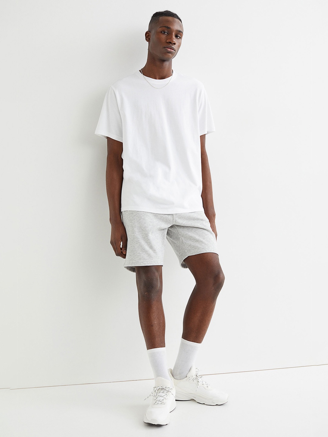 

H&M Men White Regular Fit COOLMAX T-shirt