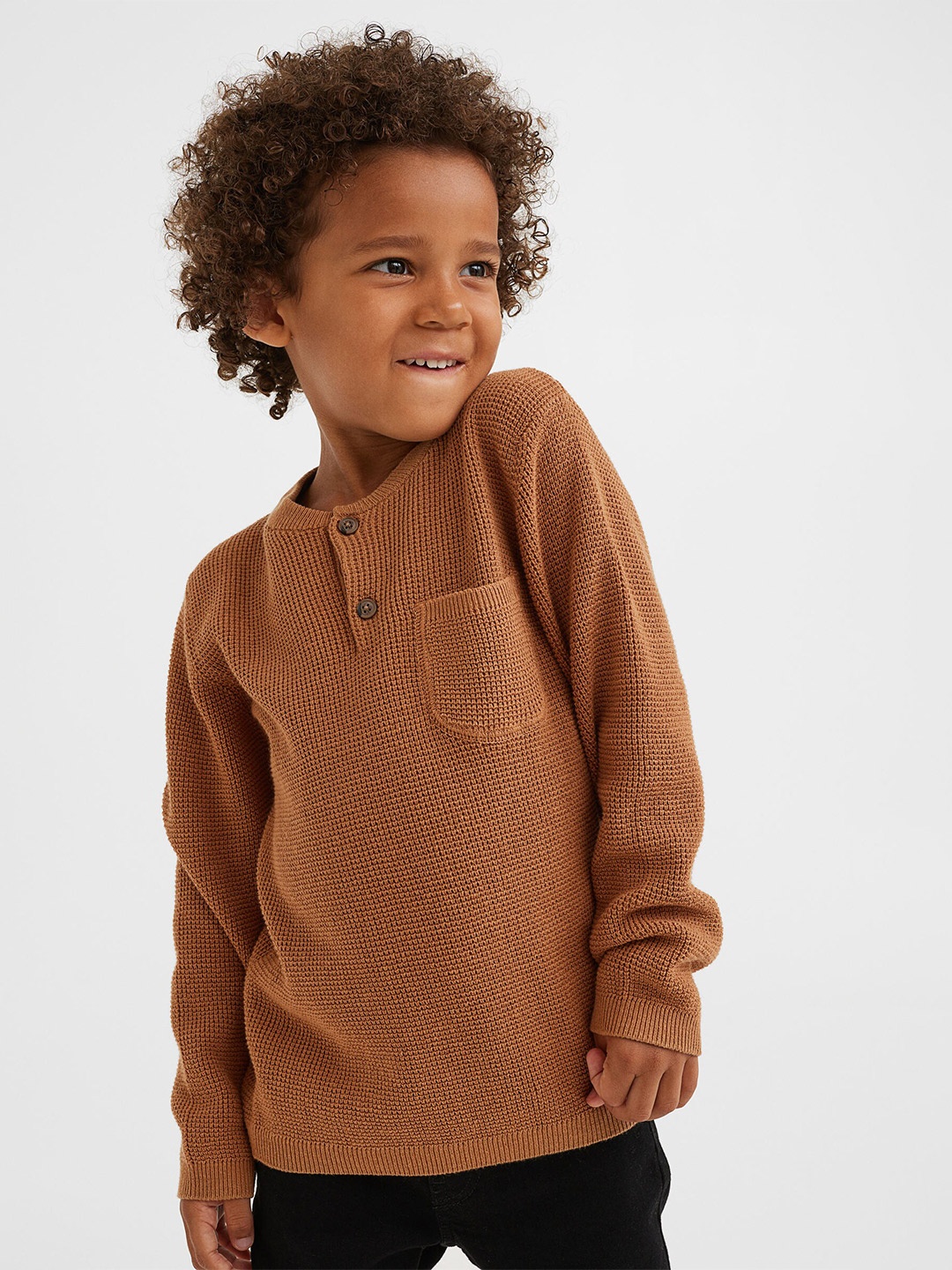 

H&M Boys Brown Solid Pure Cotton Waffle-Knit Henley Top