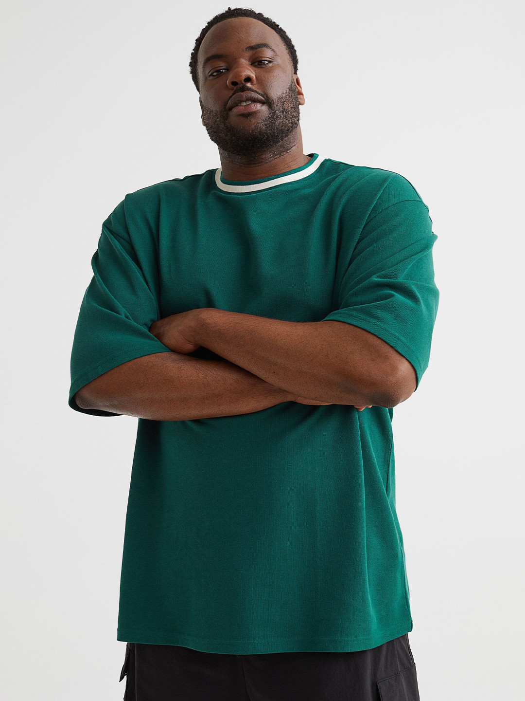 

H&M Men Green Oversized Fit Piqu T-shirt