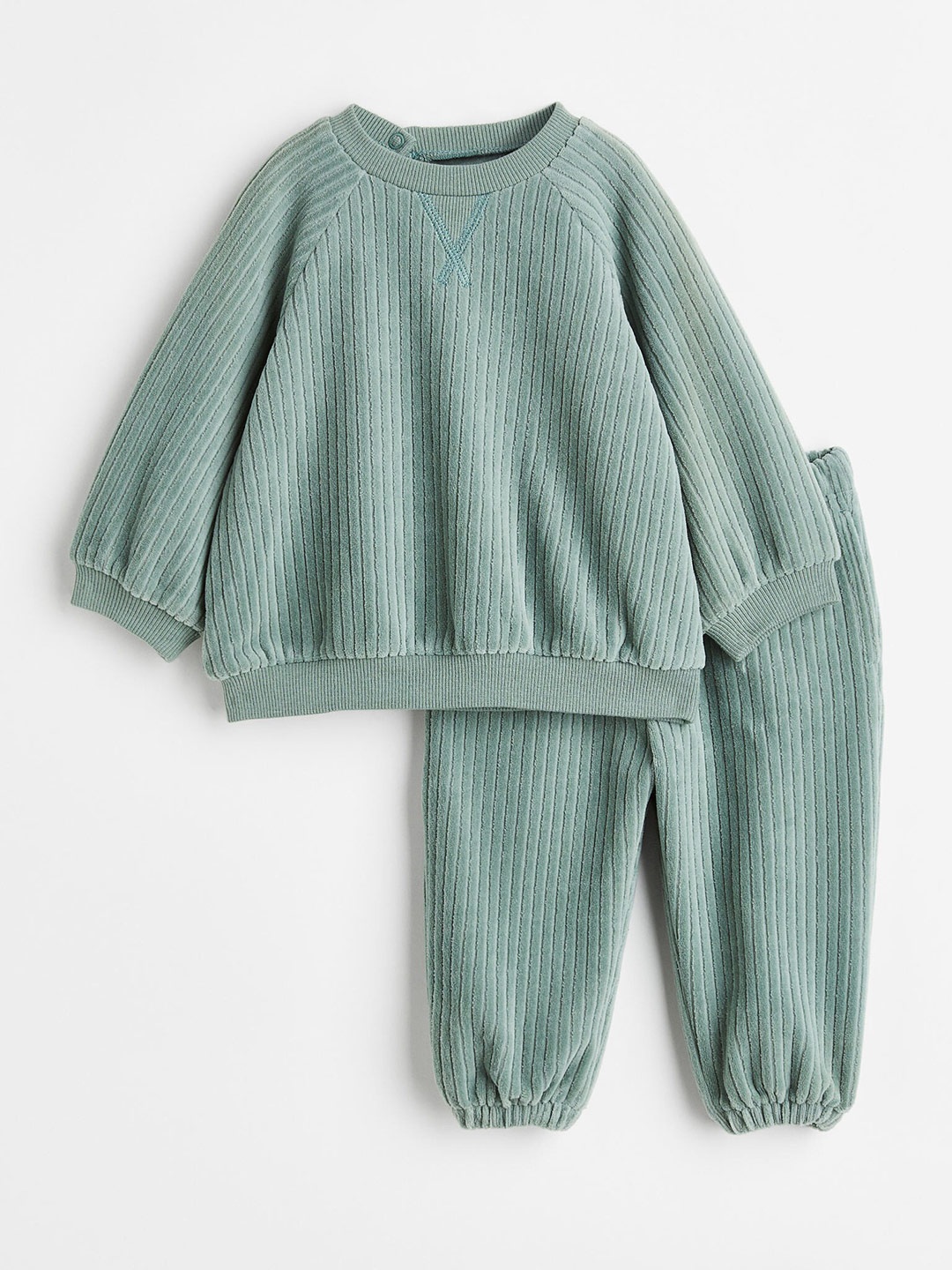 

H&M Boys 2-Piece Velour Set, Green