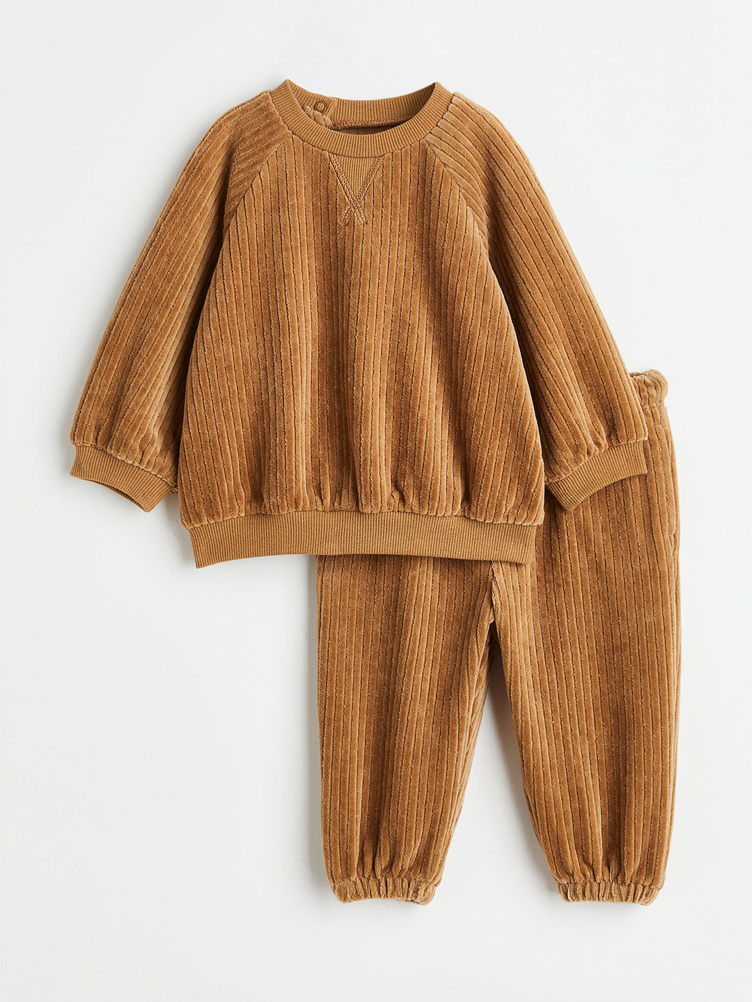 

H&M Boys Beige 2-Piece Velour Set