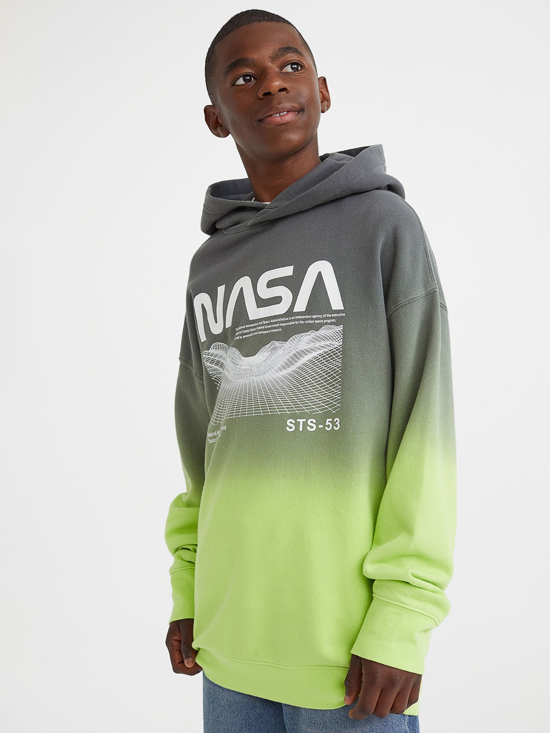 

H&M Boys Green Printed Hoodie