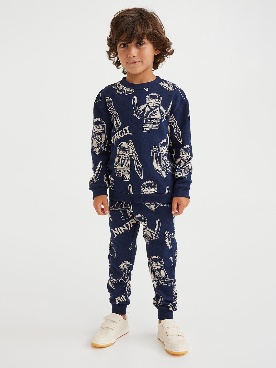 

H&M Boys Blue 2-piece printed sweatshirt set