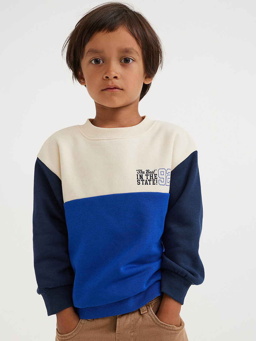 

H&M Boys Blue & Off-White Colourblocked Oversized Sweatshirt