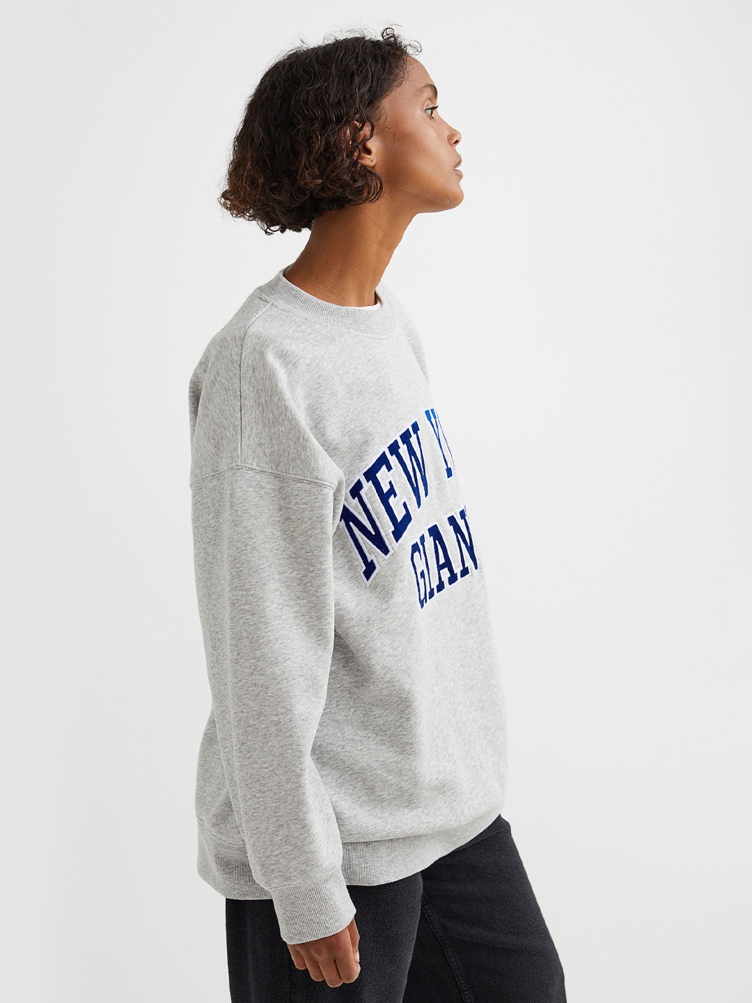 

H&M Women Grey Oversized Sweatshirt