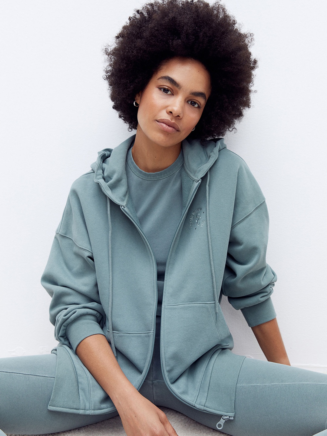 

H&M Women Green Solid Zip-Through Hoodie