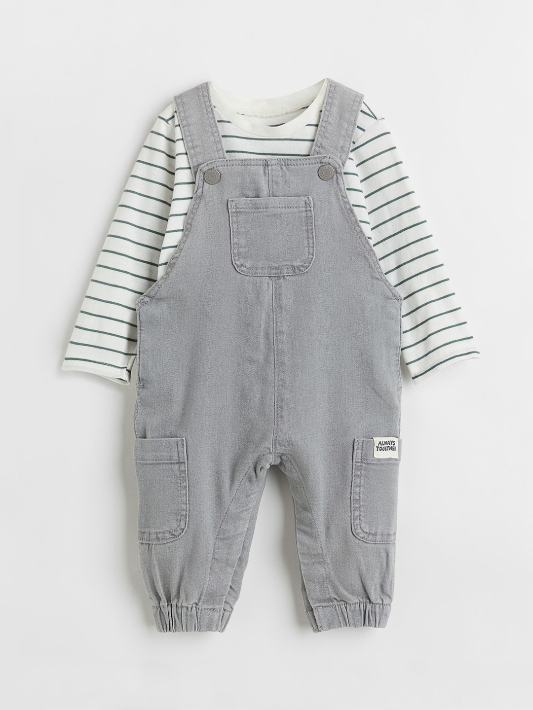 

H&M Boys White & Grey 2-Piece Set