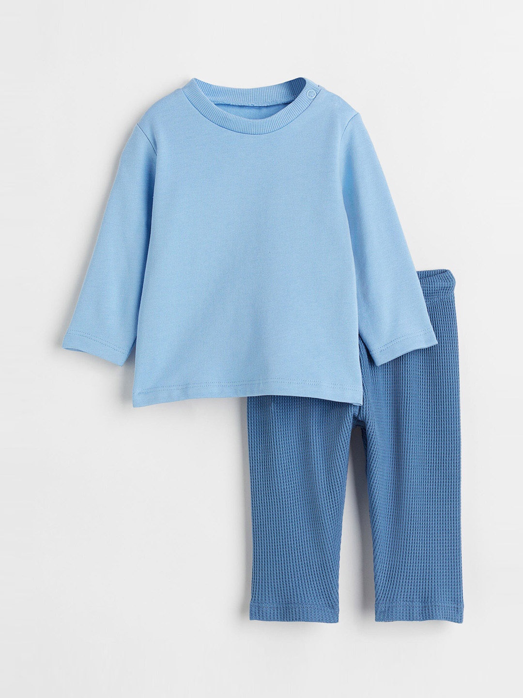 

H&M Boys Blue Solid Pure Cotton Clothing Set