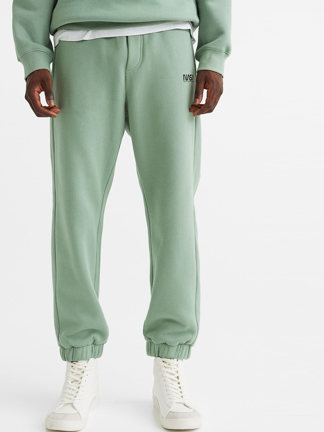 

H&M Men Green Relaxed Fit Joggers