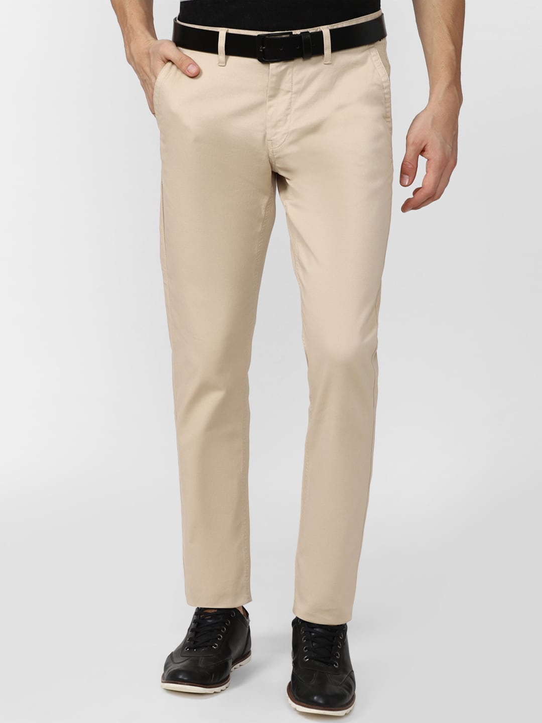 

Van Heusen Sport Men Beige Solid Cotton Slim Fit Trouser