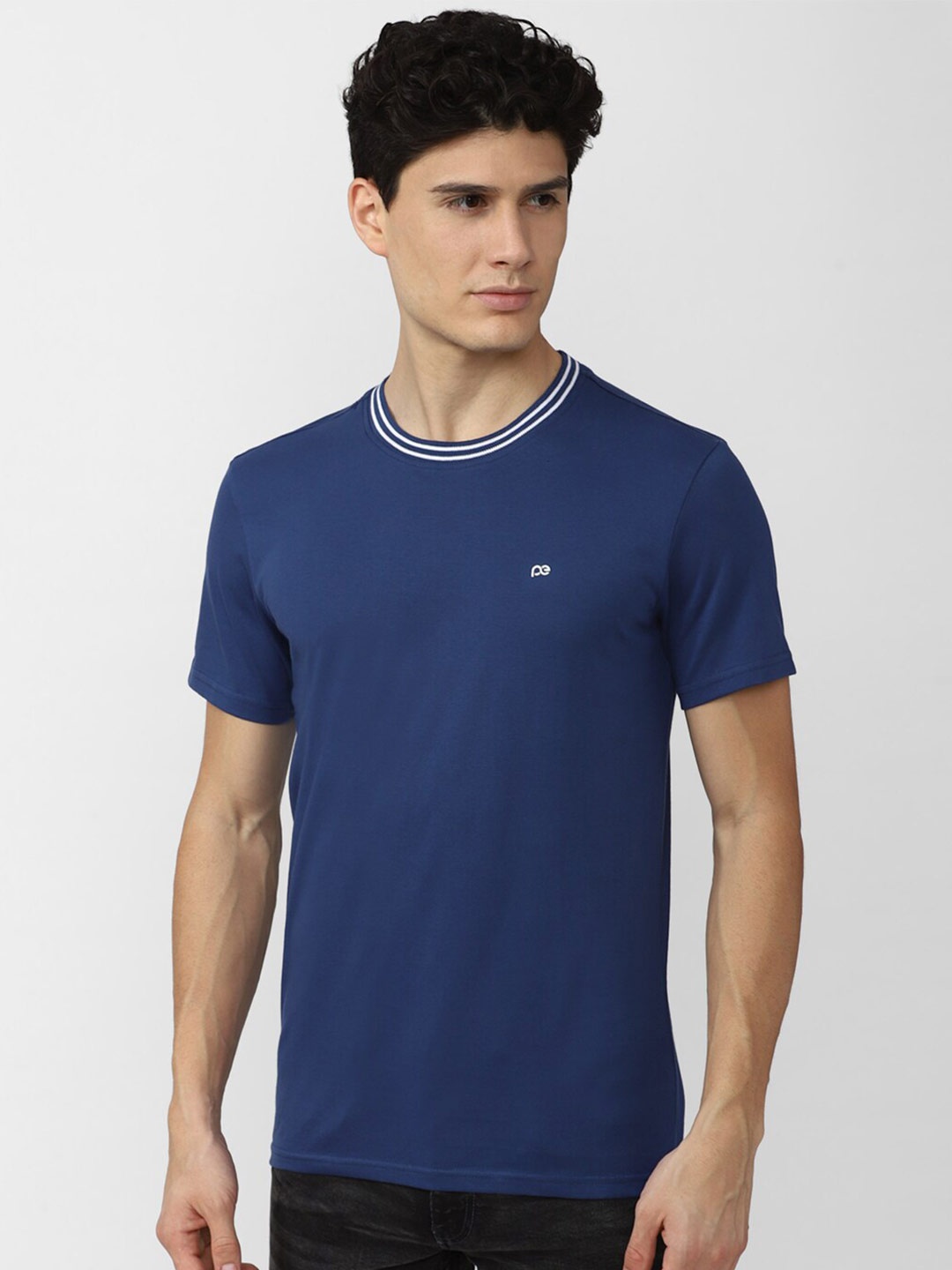 

Peter England Casuals Men Blue Slim Fit T-shirt