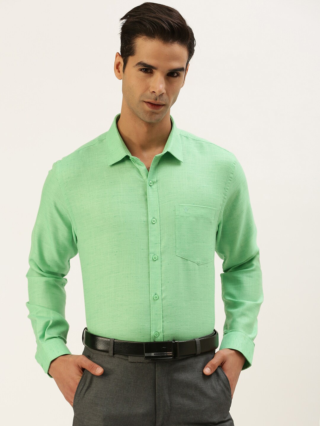 

Ramraj Men Green Solid Formal Shirt