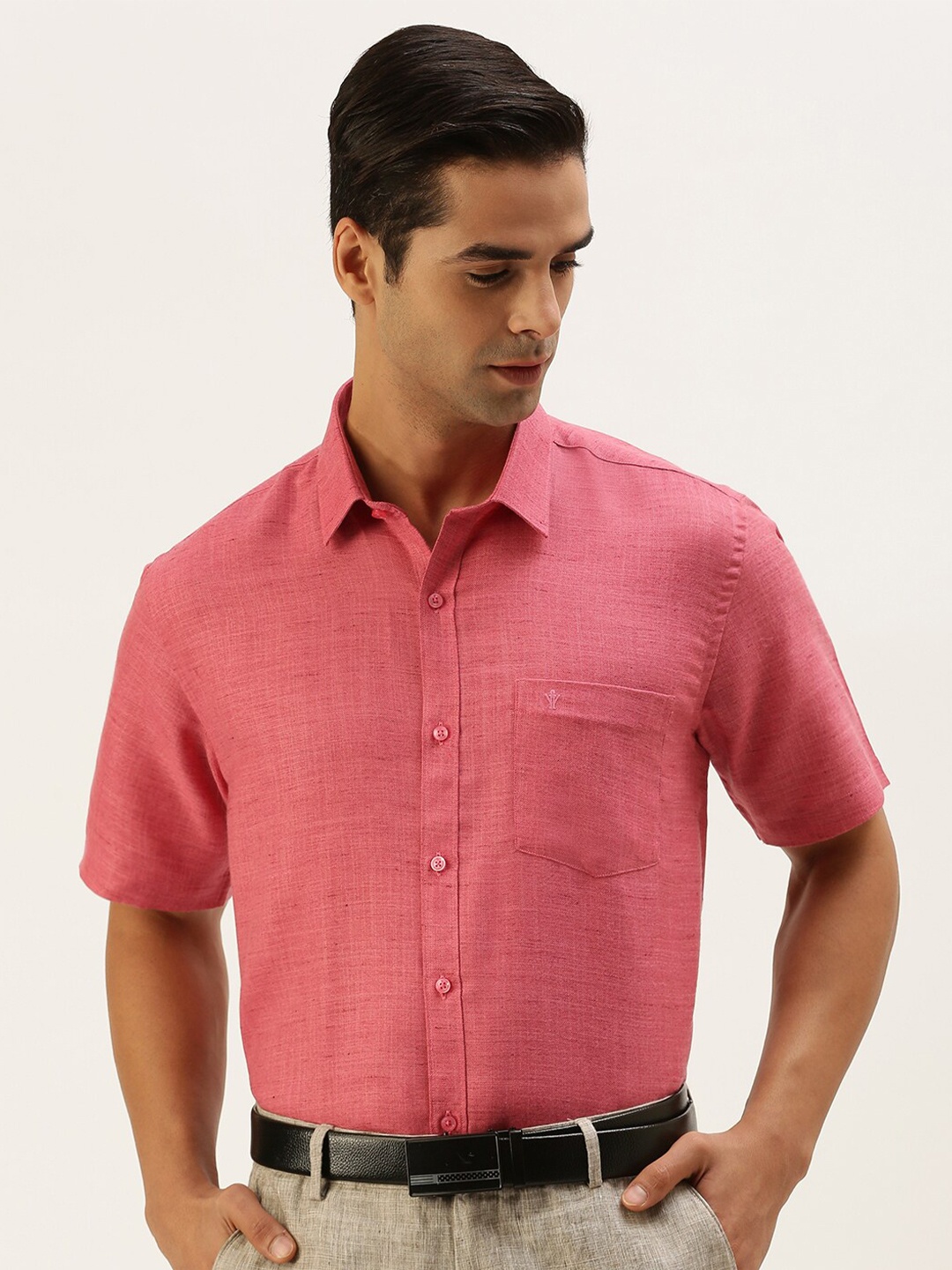

Ramraj Men Pink Solid Formal Shirt