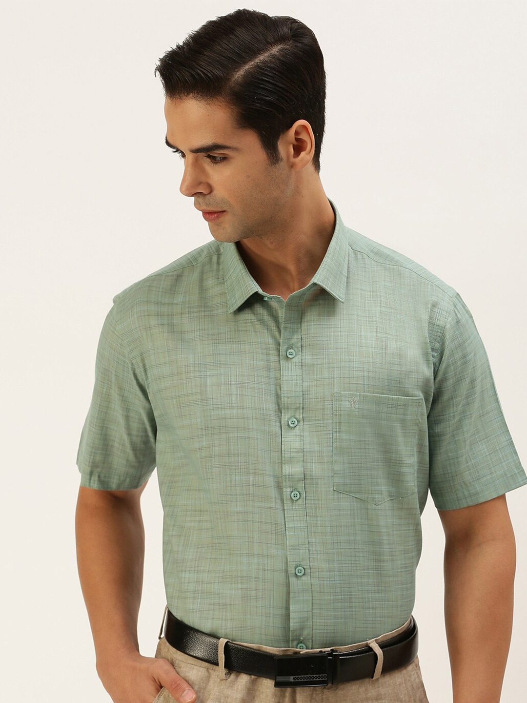 

Ramraj Men Grey Solid Formal Shirt