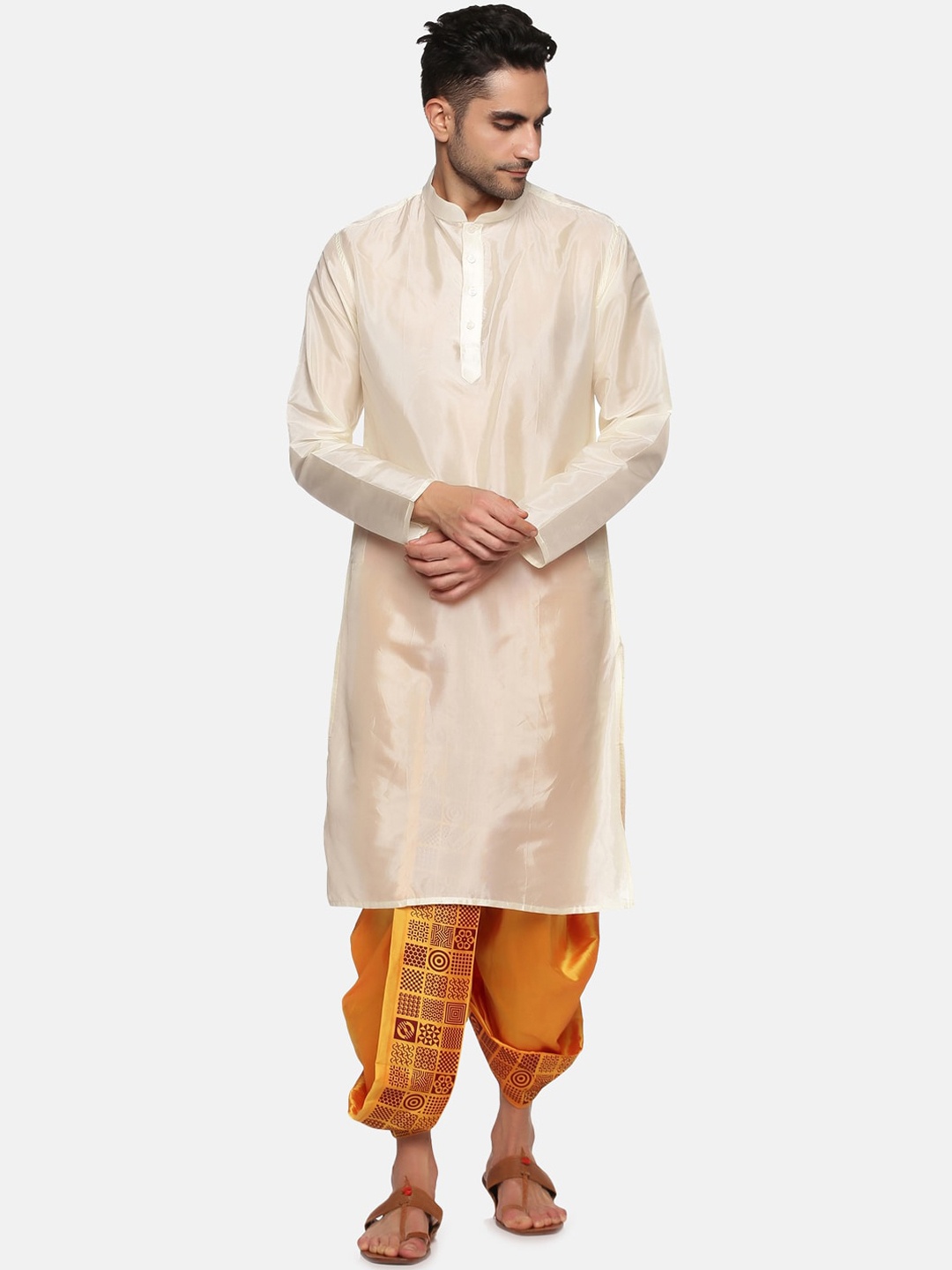 

Sethukrishna Men Cream-Coloured Kurta with Dhoti Pants