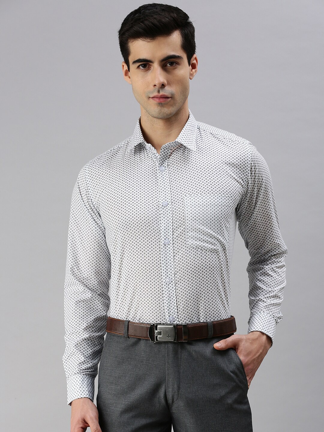 

WHITE HEART Men White Printed Formal Shirt