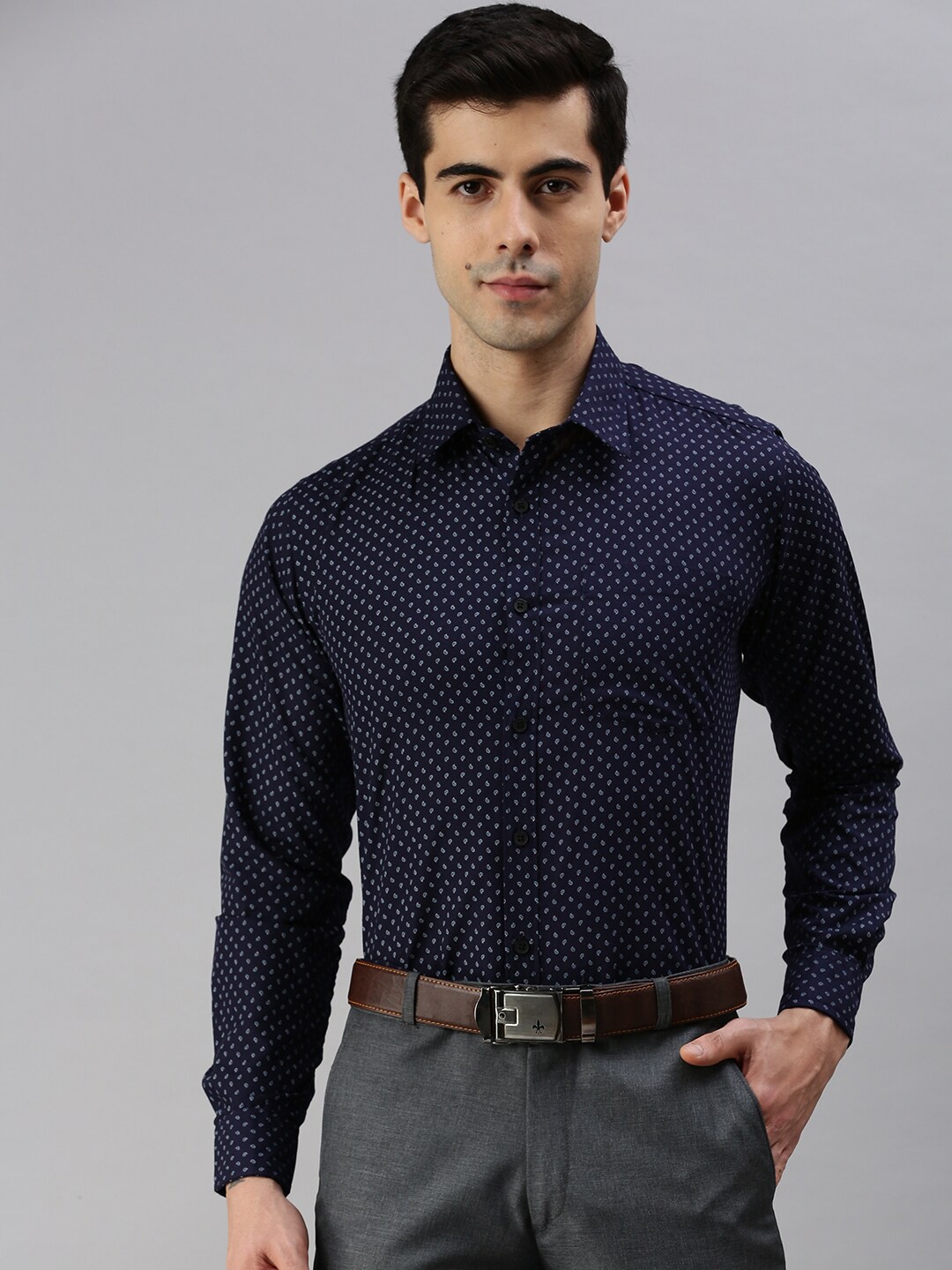 

WHITE HEART Men Blue Printed Cotton Formal Shirt