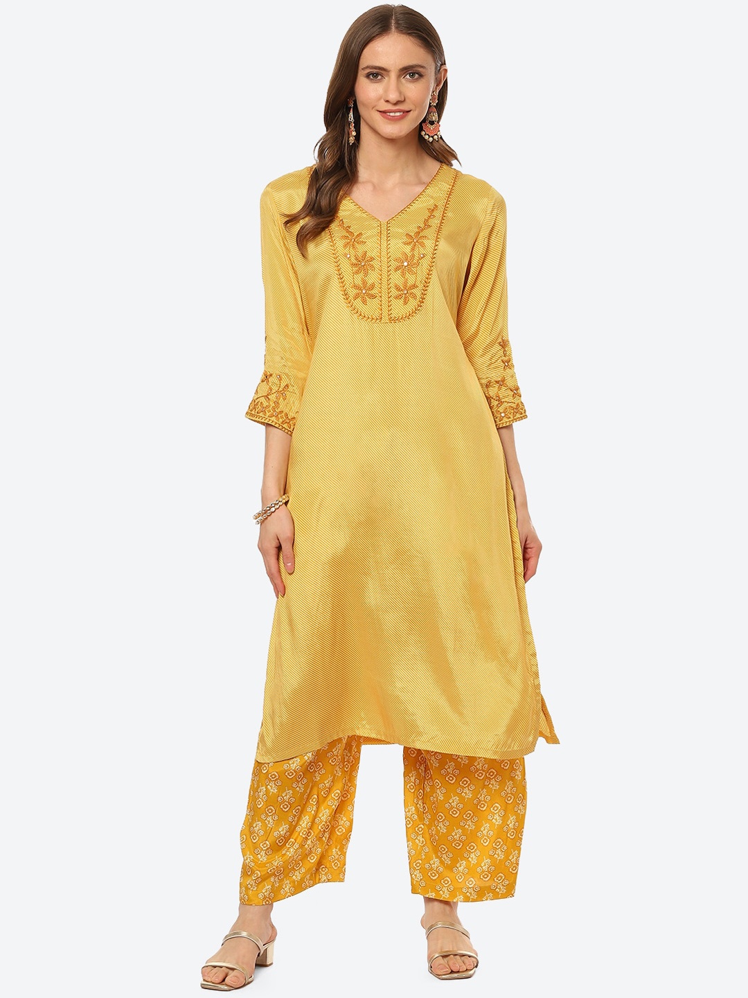 

Rangriti Women Yellow Ethnic Motifs Kurta with Trousers