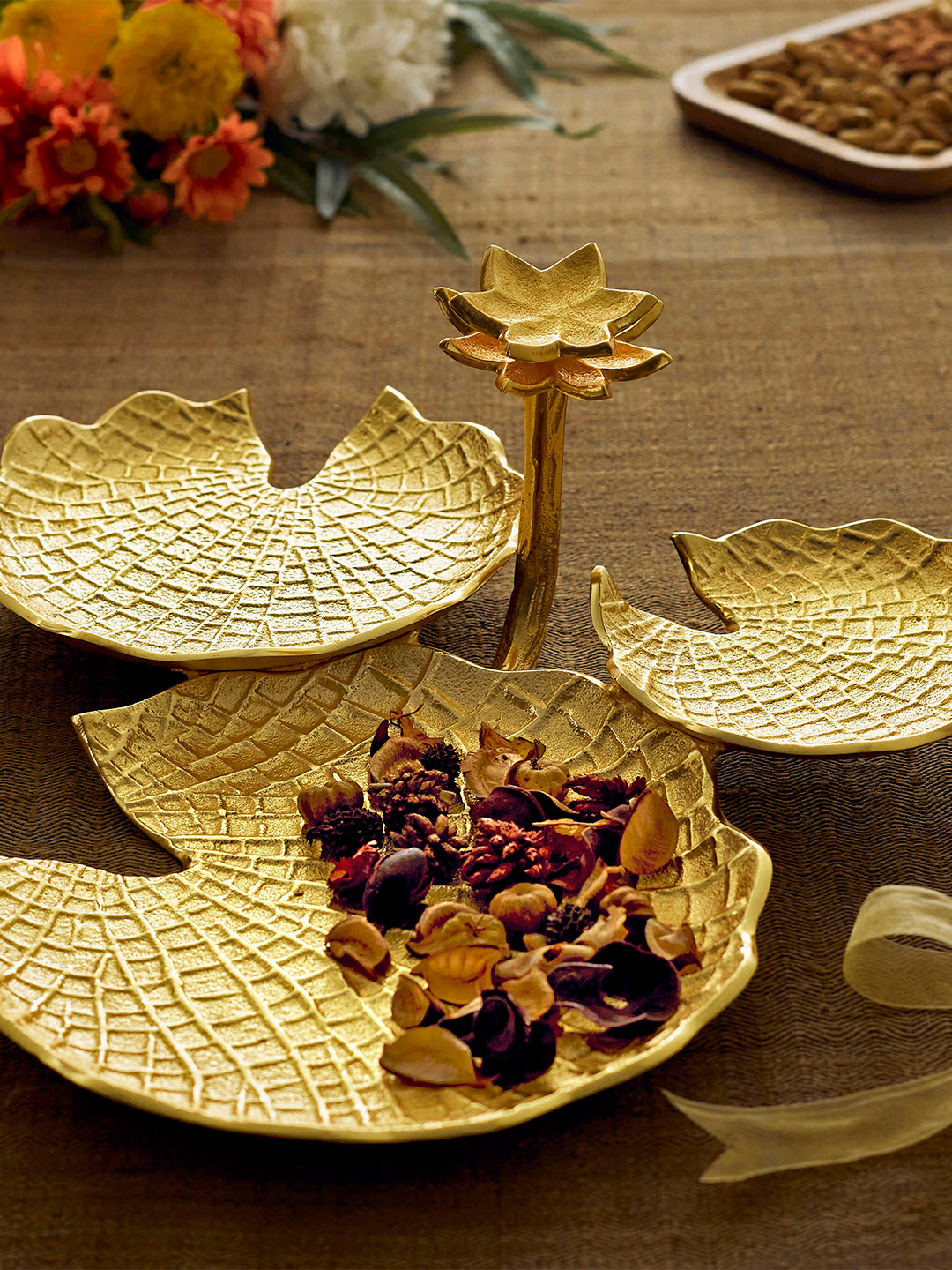 

Home Centre Majestic Decorative Leaf Platter with Lotus, Gold