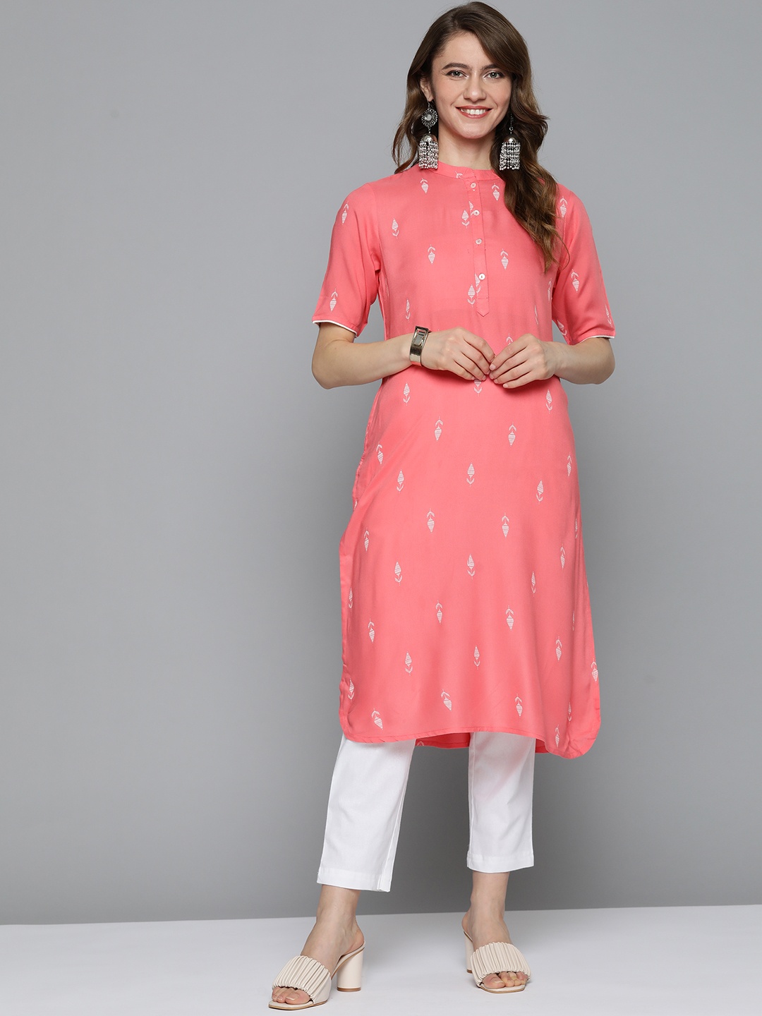 

HERE&NOW Women Coral Pink & White Ethnic Motifs Printed Kurta