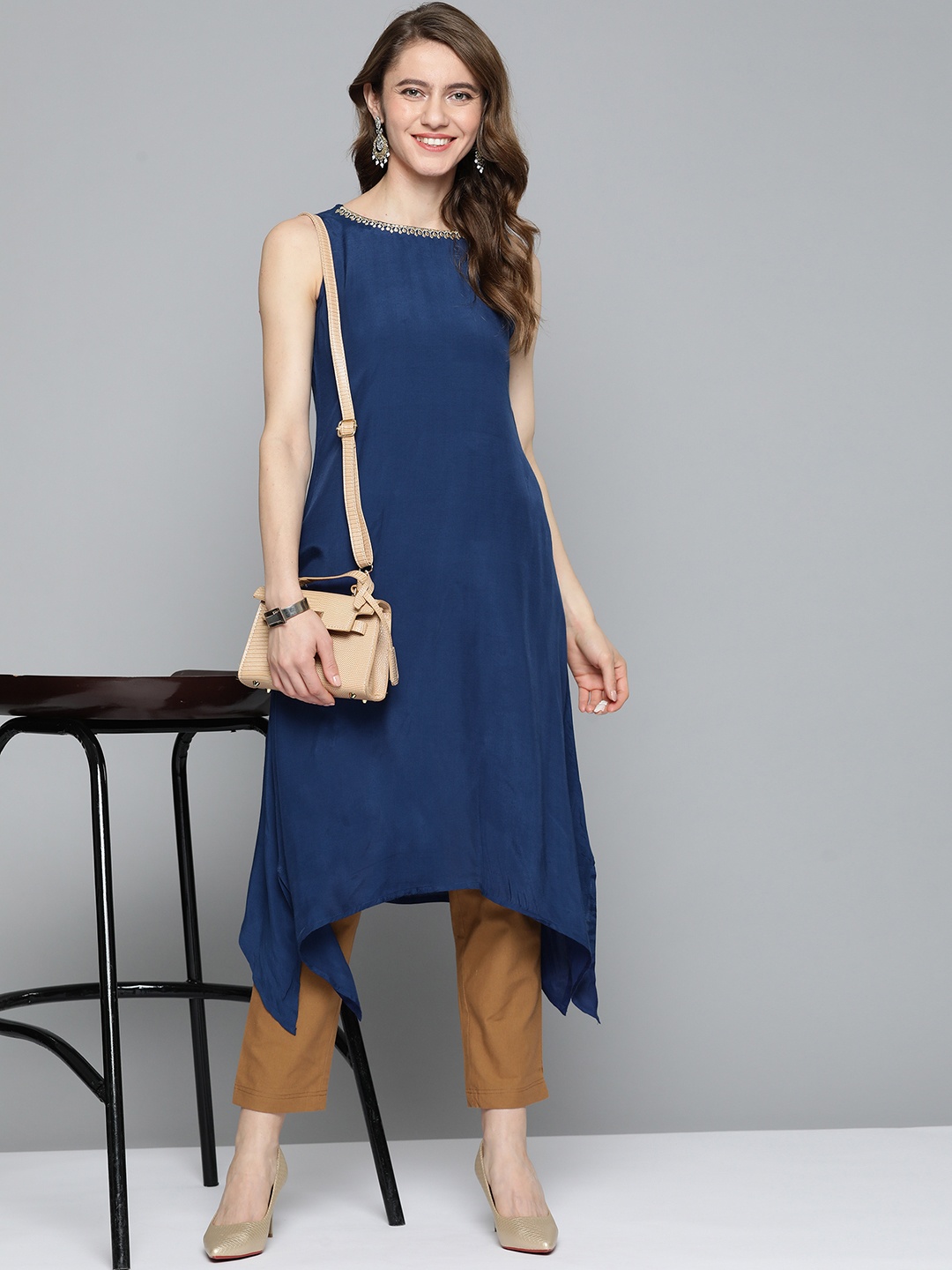 

HERE&NOW Women Navy Blue Solid Embroidered Detail Indigo Asymmetric Hem Kurta