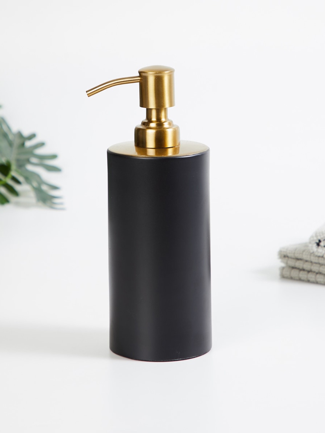 

Home Centre Black & Gold-Toned Color Blocked Freestanding Soap Dispenser