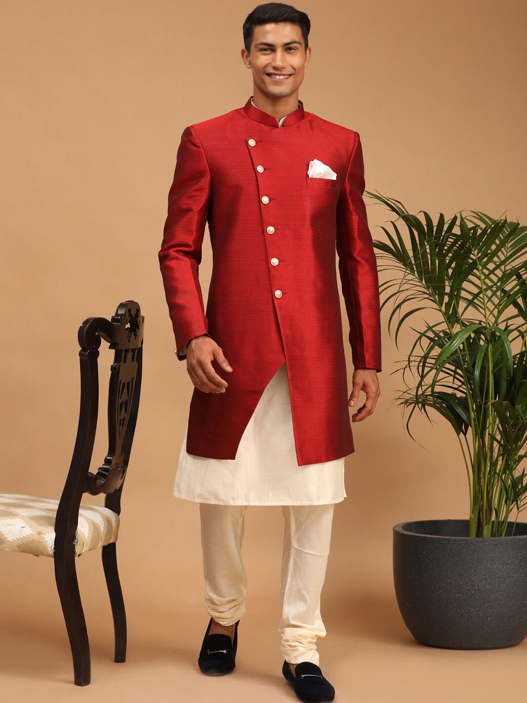 

VASTRAMAY Men Maroon Solid Sherwani Set