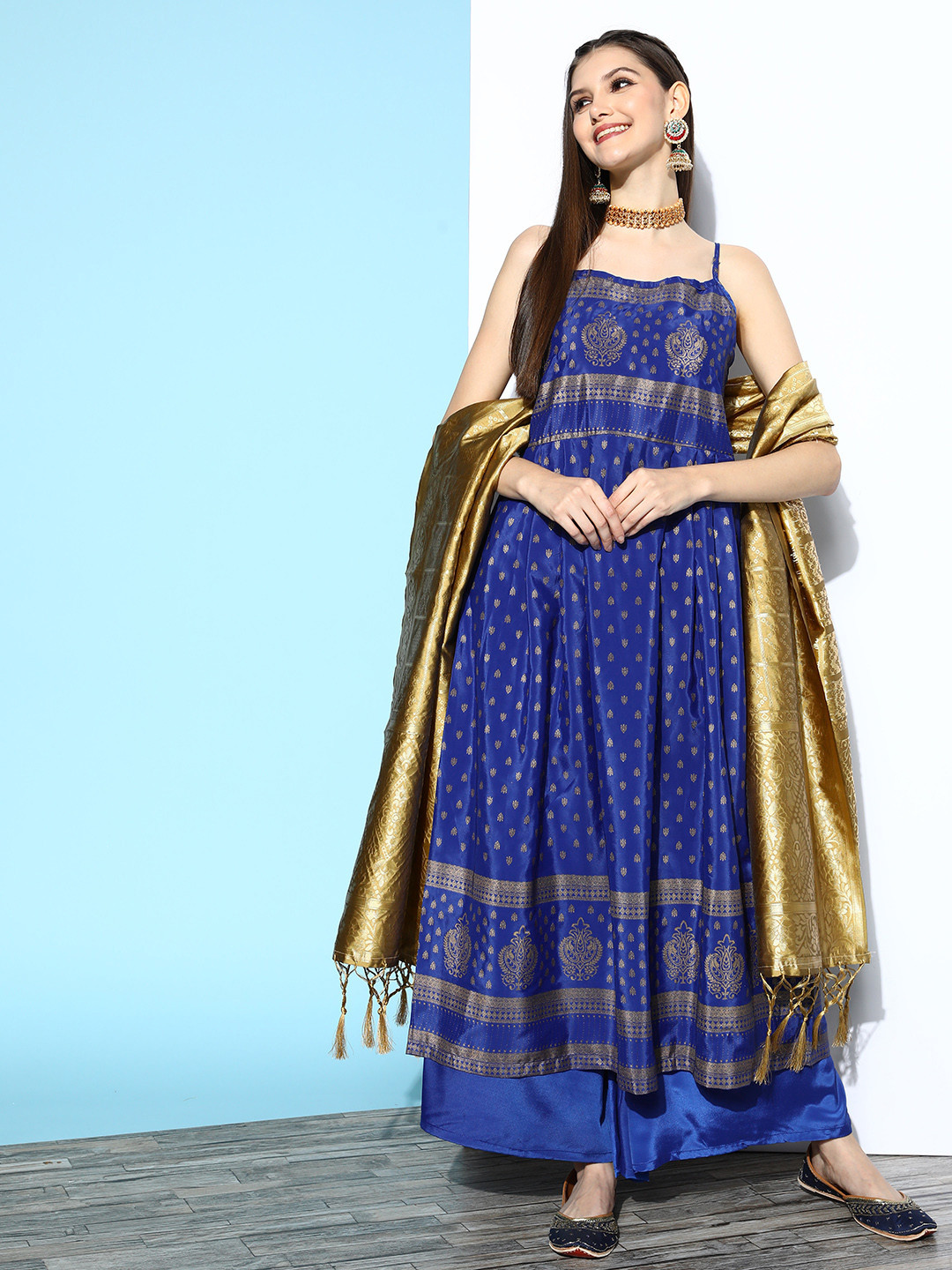 

InWeave Women Ethnic Motifs Silk Crepe Spaghetti Straps Kurta Set, Blue