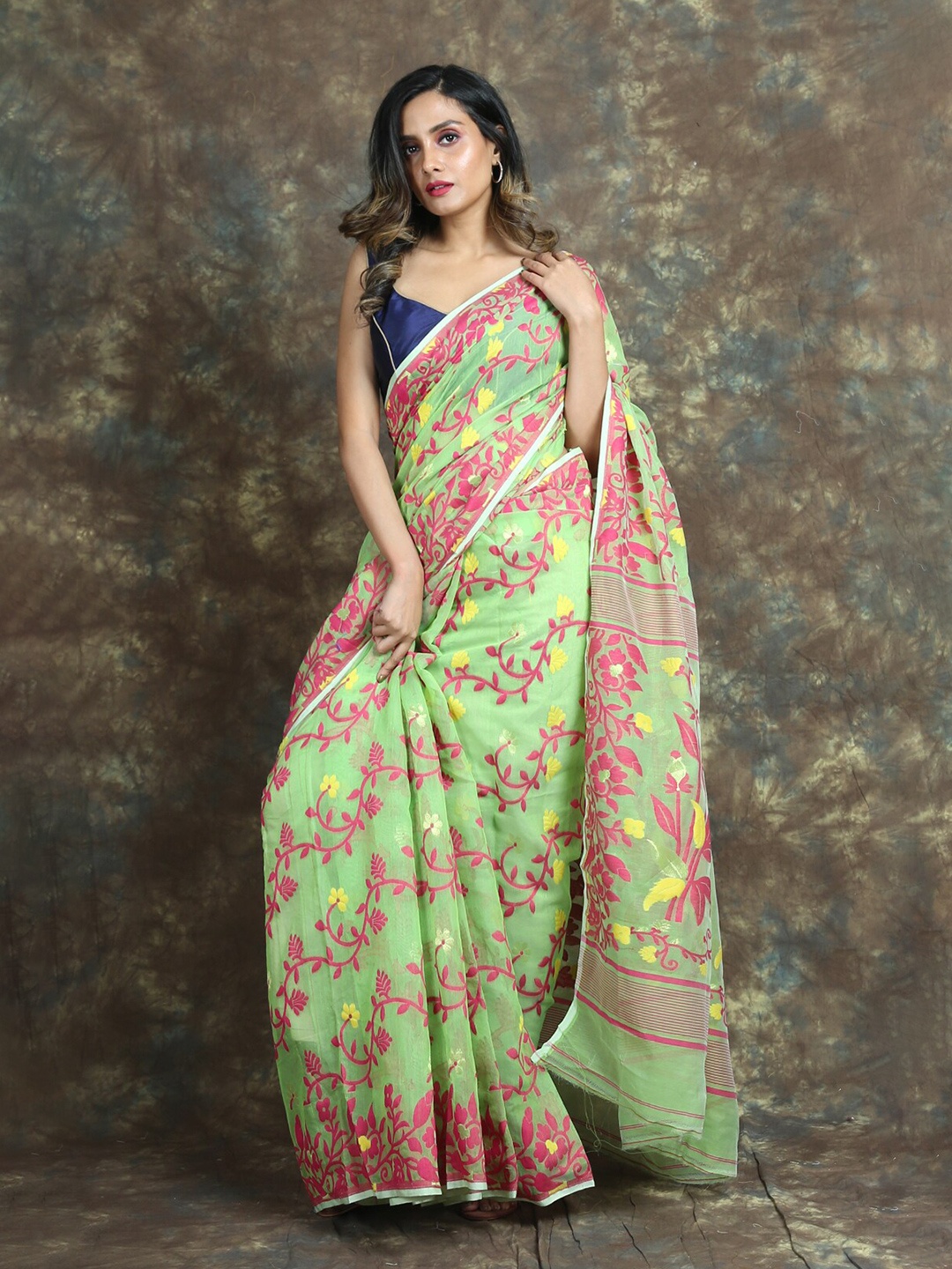 

Arhi Green & Pink Floral Silk Cotton Jamdani Saree