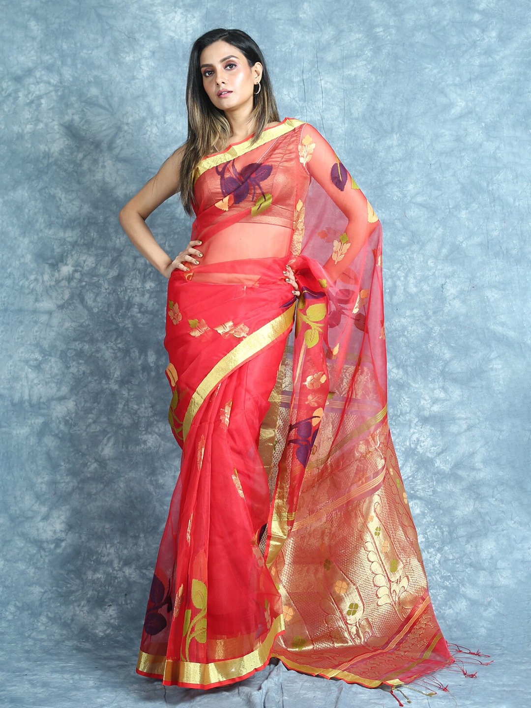 

Arhi Red & Gold-Toned Floral Pure Silk Saree